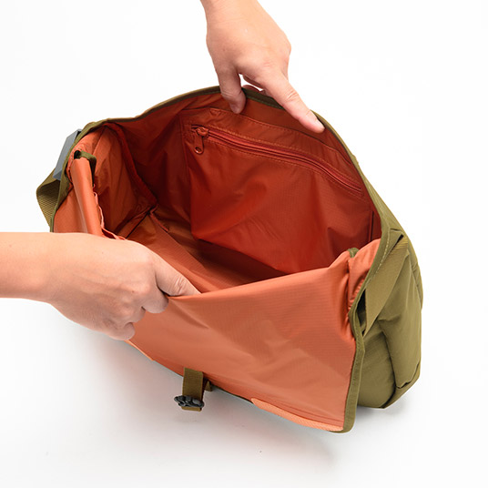 ベルニナフラップショルダー L ｜ オリジナルプリント ｜ モンベル