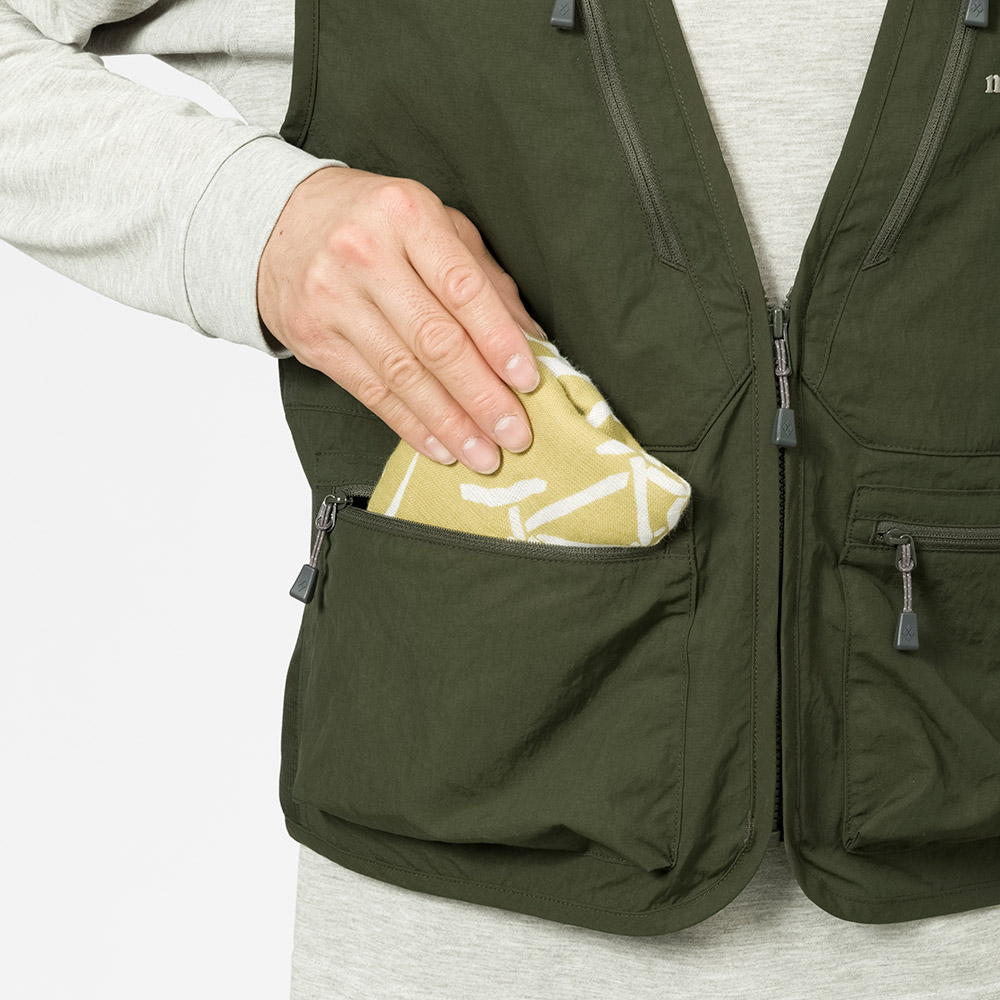 ネイチャーガイド ライト ベスト Men's｜モンベル