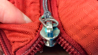 腐食したジッパー